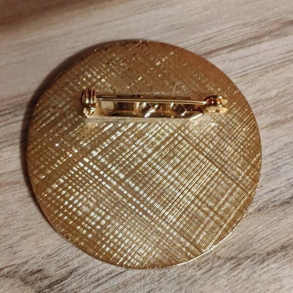 LARGE Vintage SKI ESTEREL Pin Laurentian Mountains Quebec - Picture 2 of 3